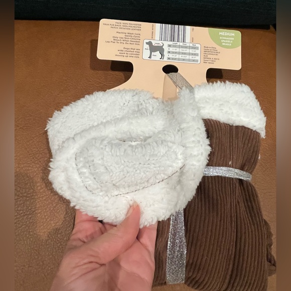 Soft & warm Sherpa lined vest for a medium dog. Corduroy, snap buttons. Brown - Picture 8 of 10